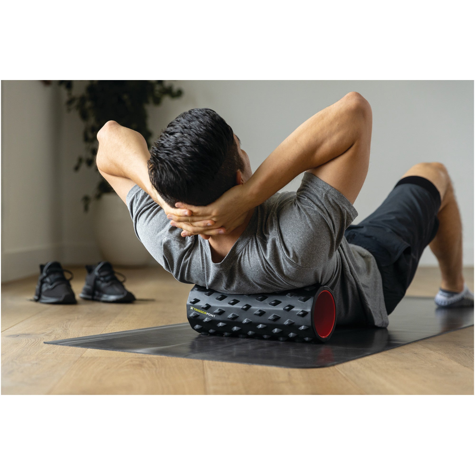 triggerpoint-carbon-foam-roller-rodillo-de-espuma-de-tejido-profundo-con-espuma- image 4