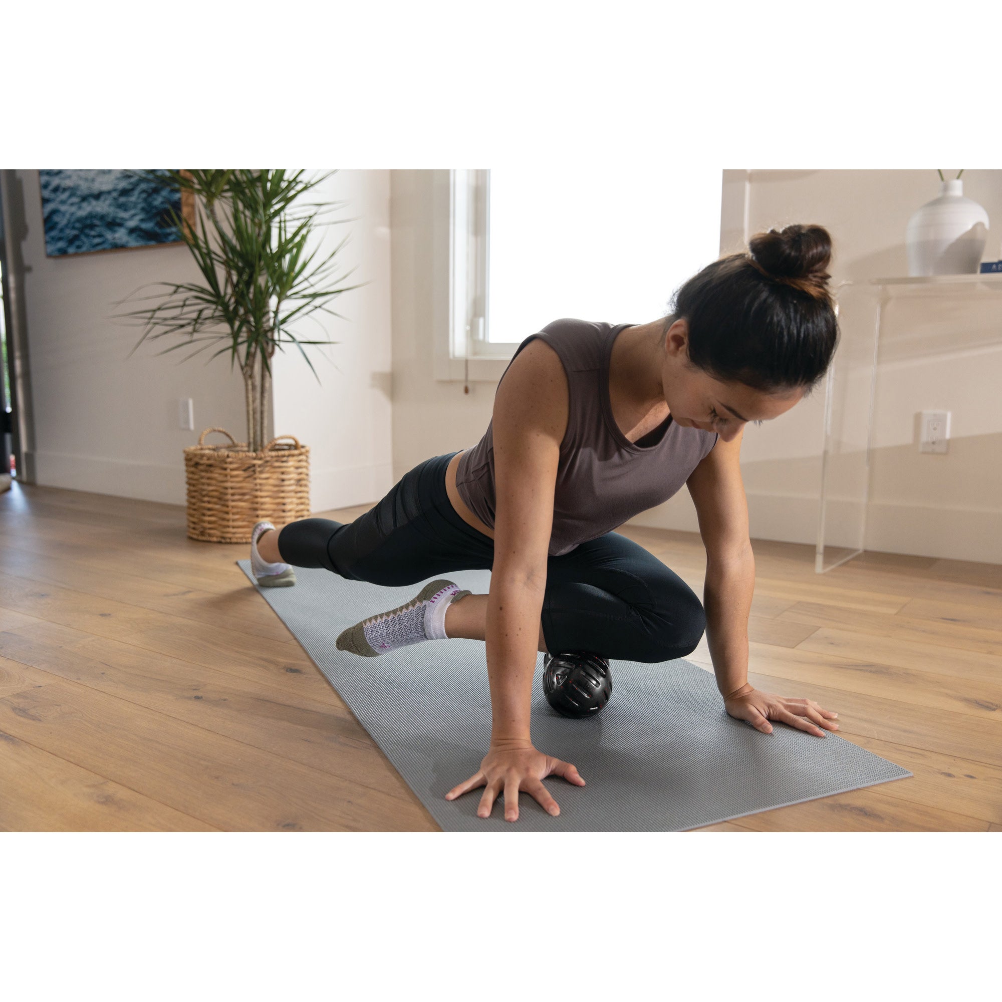 triggerpoint-universal-massage-roller-rodillo-de-masaje-ergon-mico-para-todo-el- image 5
